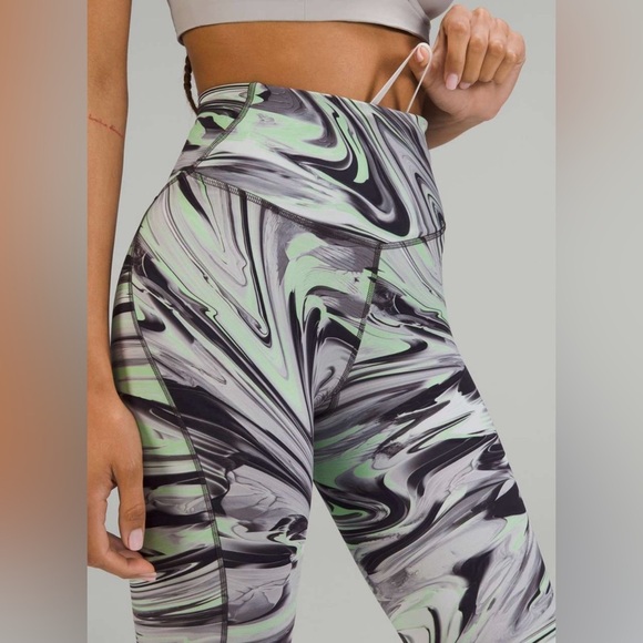 Lululemon Base Pace High-Rise Crop 23" Size 8 Paint Glide Warp Multi - Picture 3 of 11